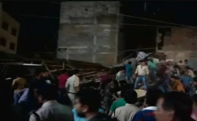 Building collapse in Indore, One Person Died - Sakshi