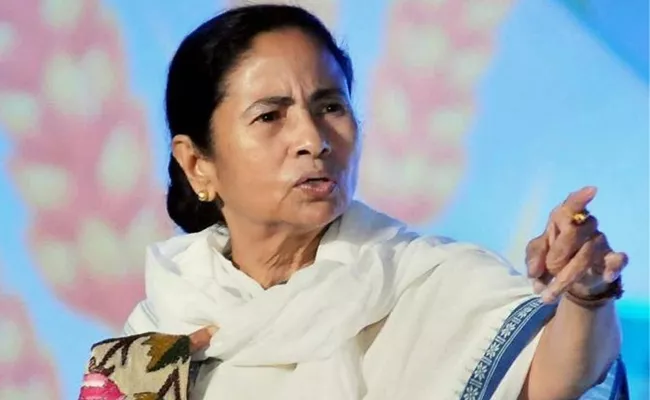 Mamata Banerjee Criticize Congress Over BJP Victory  - Sakshi