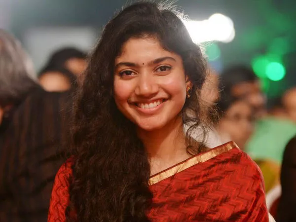 sai pallavi talk about her makeup - Sakshi