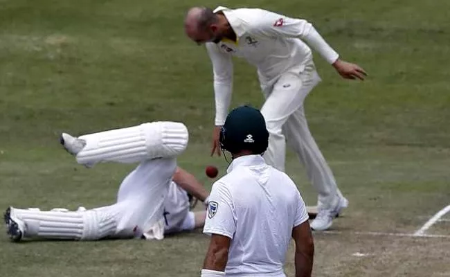 Australias Nathan Lyon Fined by ICC for breach of Conduct in FirstTest Against South Africa - Sakshi