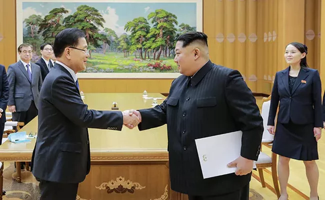 South Korea Envoys Meeting With Kim Success - Sakshi