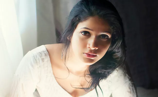 Lavanya Wants To Do Glamorous Roles - Sakshi