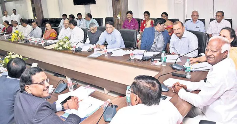 Dy CM Kadiyam Srihari Holds Meet With University Vice-Chancellors - Sakshi