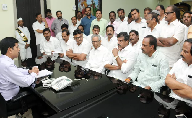 YSRCP Demand 10lakhs exgrasia For Diarrhea Deaths - Sakshi