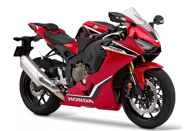 Honda CBR1000RR gets a Rs 2 lakh price-cut, targets double digit growth  - Sakshi