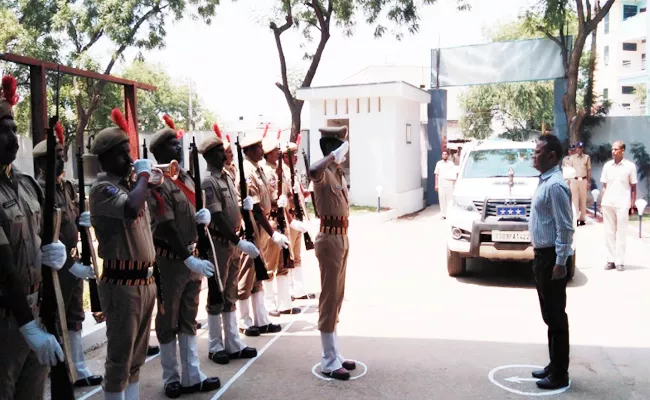 Director General Visit Mahabubnagar Jail - Sakshi