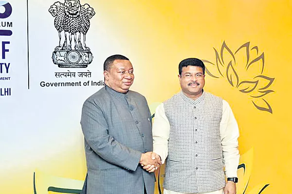 OPEC secretary met Petroleum Minister Pradhan  - Sakshi