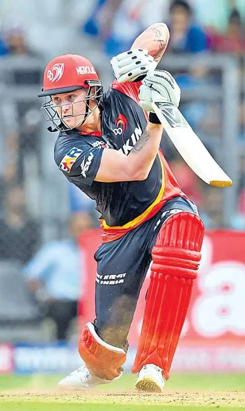  Jason Roy Stars as Daredevils Register Win Over Mumbai - Sakshi