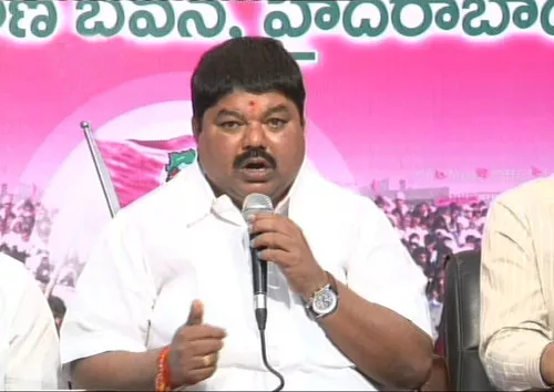 TRS MLC Ramulu Naik fires on Congress leaders - Sakshi