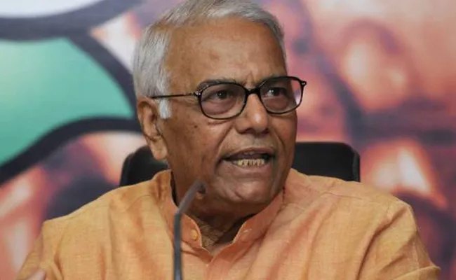 Yashwant Sinha Fires On BJP Gov - Sakshi