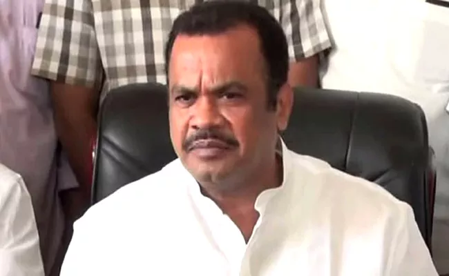 TRS Government Tries To Kill Me, Alleged Komatireddy Venkat Reddy - Sakshi