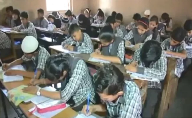 Seventeen Percent Of Students Are Hindus In Surat Madarsa - Sakshi