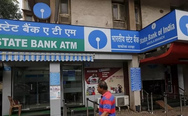 SBI Allow Customers To Withdraw Up To Rs 2000 Per Day From PoS Machines - Sakshi