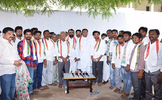 Tdp, Trs leaders Join Congress - Sakshi