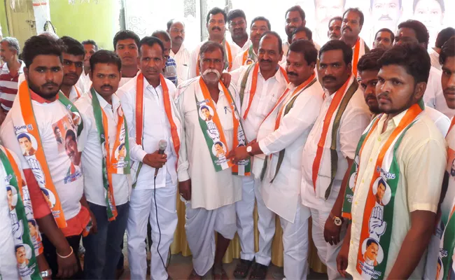  Young People Join In The Congress - Sakshi