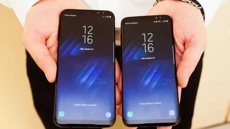 Samsung Galaxy S8, Galaxy S8+ Price Slashed In India - Sakshi