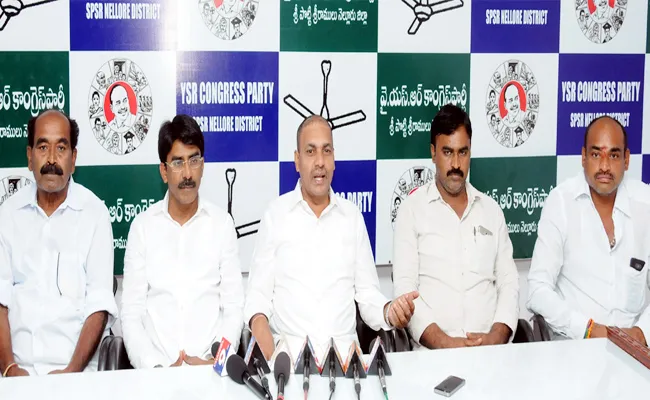 Kakani Govardan Reddy Fires On Somireddy Chandramohan reddy - Sakshi