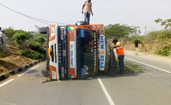 RTC Bus Accident To Mahindra Bolero And DCM Truck - Sakshi