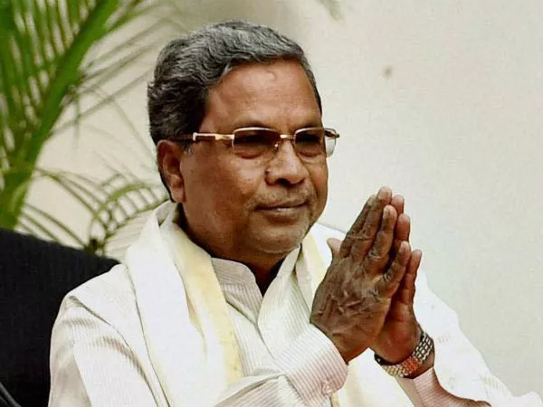 Siddaramaiah touchy about Badami question - Sakshi