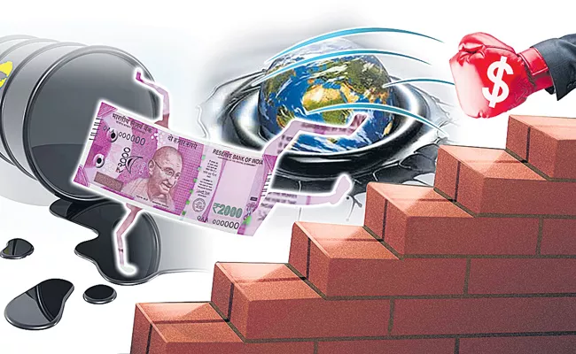 Rupee ends lower for the 5th straight session - Sakshi