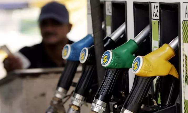 Petrol Price Skyrockets To A New 55-Month High, Diesel Prices Also Jump - Sakshi