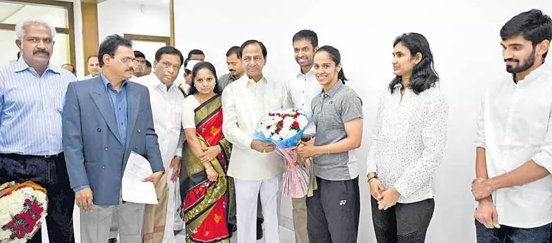 Commonwealth Games Athletic Team meet cm kcr - Sakshi