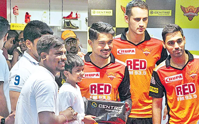 Children Asked Sunrisers Hyderabad Players - Sakshi