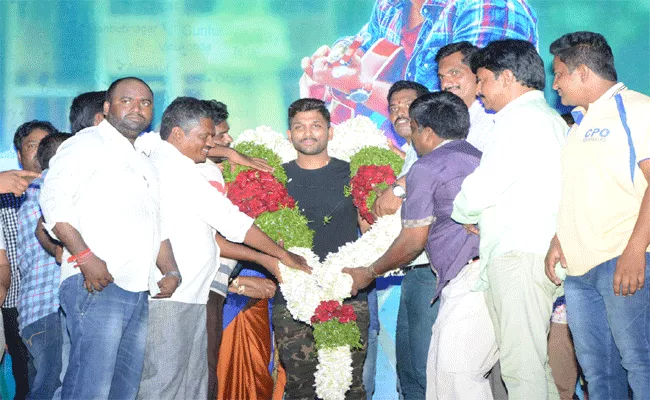 Allu Arjun In Madhavaram  - Sakshi