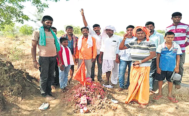 Funeral To Monkey - Sakshi