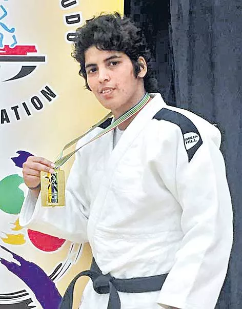 Indian women made clean sweep at 8th South Asian Judo - Sakshi