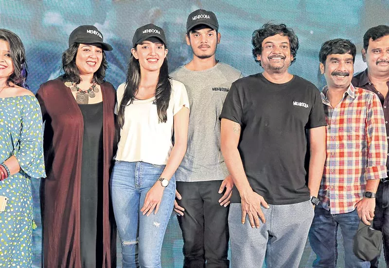 Mehbooba team releases O Priya Naa Priya song  - Sakshi