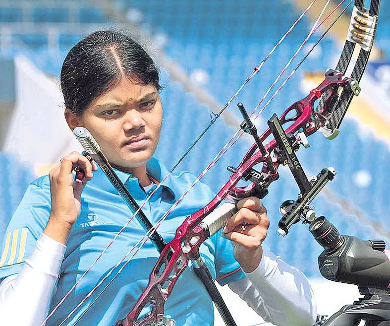 Jyothi Surekha  in the third round - Sakshi