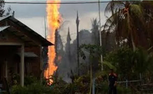 11 Killed In Indonesia Oil Well Fire  - Sakshi