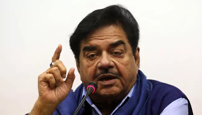 Shatrughan Sinha comments on casting couch - Sakshi