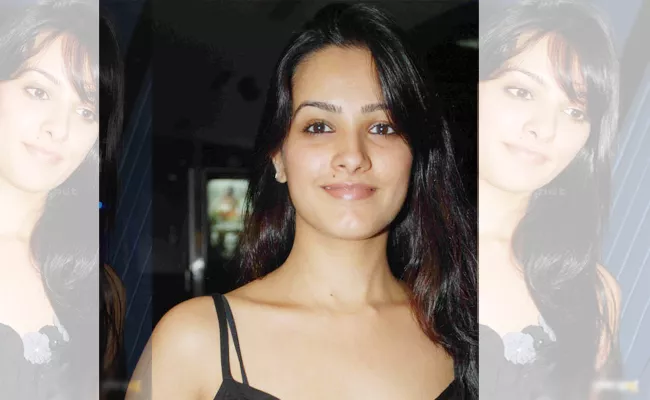 Anitha Reveals How Her Escape From Casting Couch - Sakshi