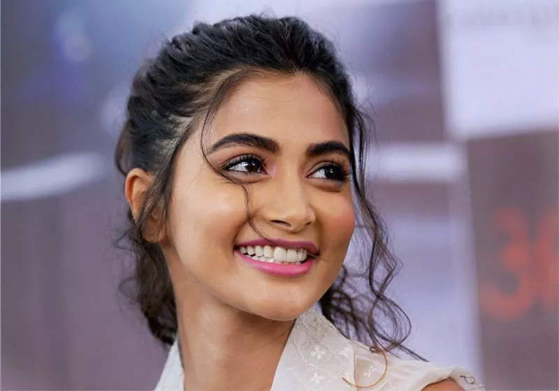 Pooja Hegde was MISS UNIVERSE INDIA 2010 second runner up  - Sakshi