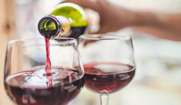 Doctors Says Red Wine Could Be the Worst Drink For Your Skin - Sakshi