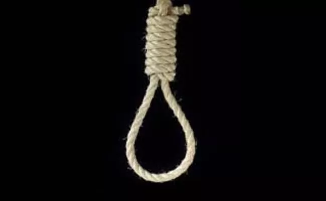 Army jawan of Koratikal village commits suicide in New Delhi - Sakshi