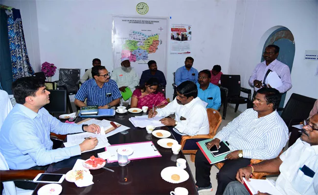 Mission Bhagiratha Works To Complete  Karimnagar Collector - Sakshi