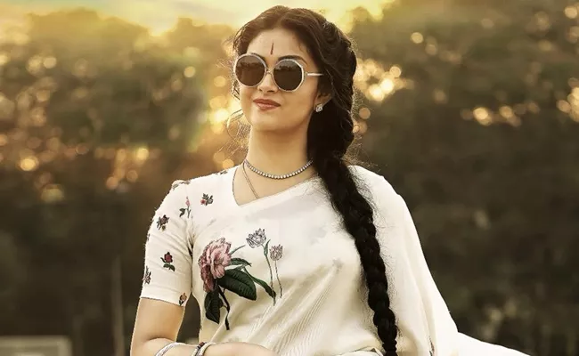 Keerthy Suresh Opens Up About Mahanati - Sakshi