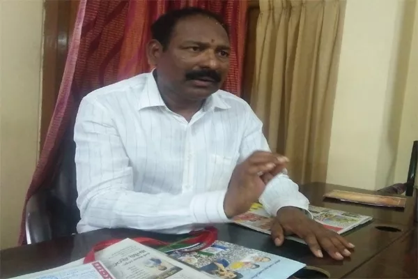 YSRCP Vanchana Inmates MLA Kambala Jogulu - Sakshi