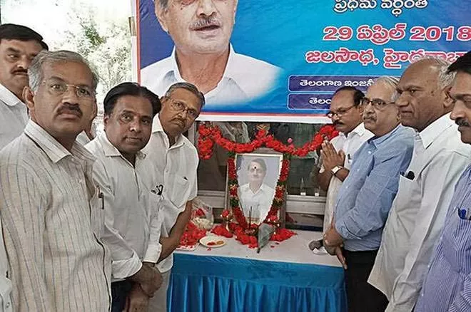 Declare Vidyasagar Raos birthday as Irrigation Day - Sakshi