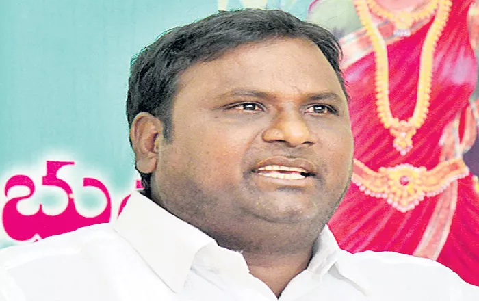 Pidamarthi Ravi comments on BJP and Congress - Sakshi