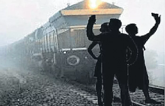 Railway police sharpening the laws - Sakshi