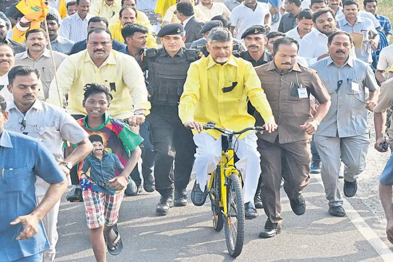 CM Chandrababu fires on PM Modi - Sakshi