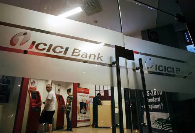 Govt changes its nominee on ICICI Bank board - Sakshi