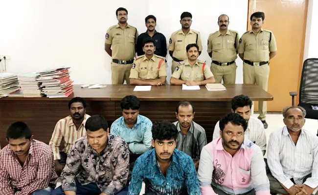 Matka Gang Arrest - Sakshi