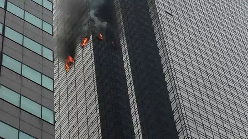 Trump Tower fire leaves man dead and 6 firefighters injured - Sakshi