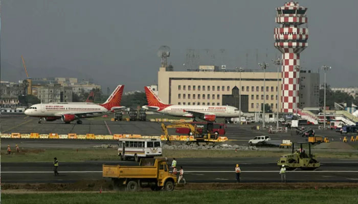 Mumbai Airport to Shut Operations for 6 Hours - Sakshi