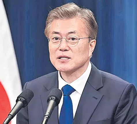 President Donald Trump should be awarded Nobel Peace Prize, South Korean leader says - Sakshi